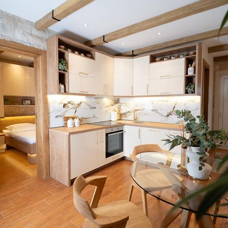 42° North Apartments Тиват Екстериор снимка