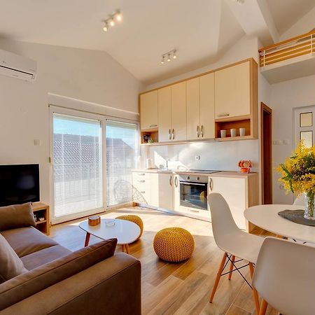 42° North Apartments Тиват Екстериор снимка
