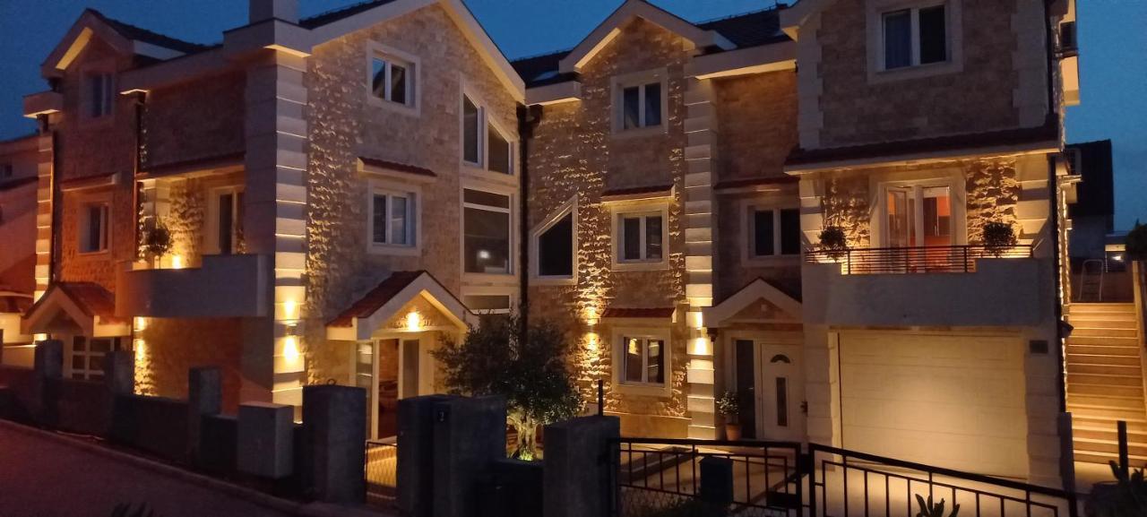 42° North Apartments Тиват Екстериор снимка