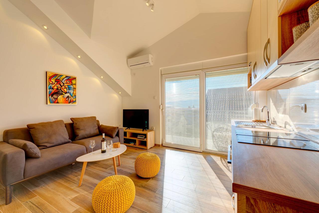 42° North Apartments Тиват Екстериор снимка