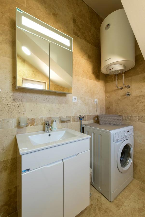 42° North Apartments Тиват Екстериор снимка