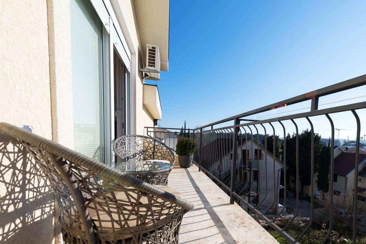42° North Apartments Тиват Екстериор снимка