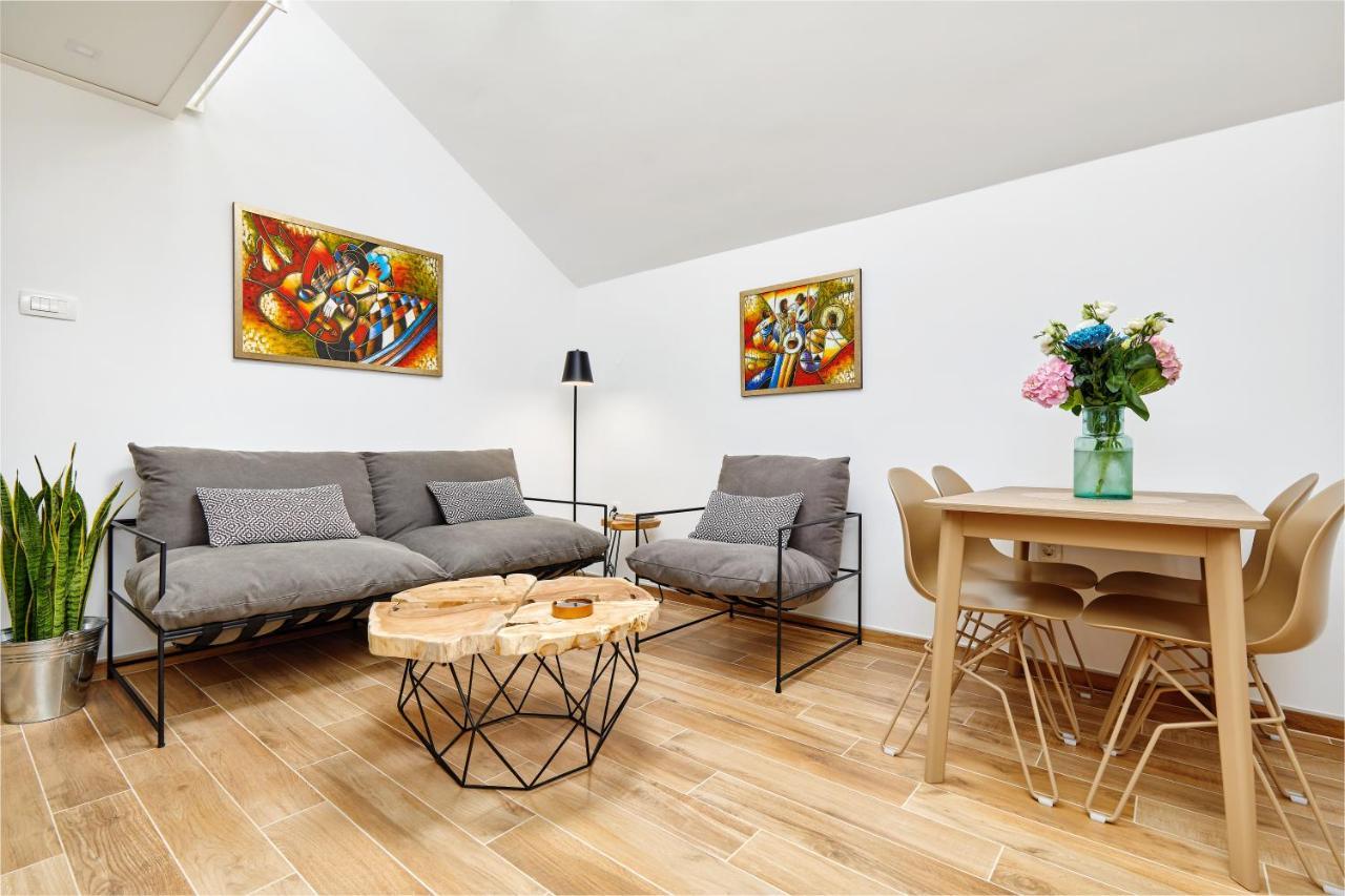 42° North Apartments Тиват Екстериор снимка