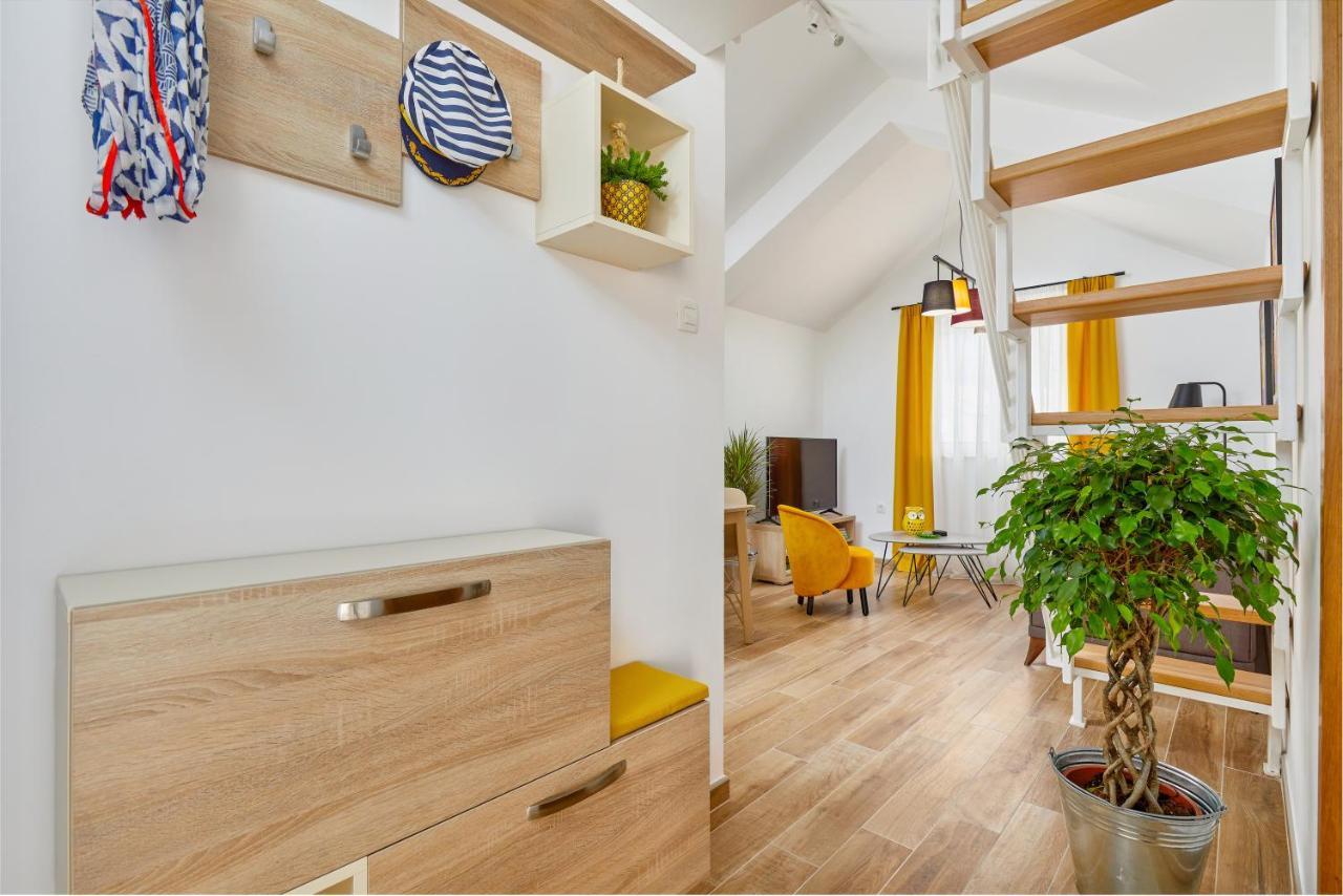 42° North Apartments Тиват Екстериор снимка