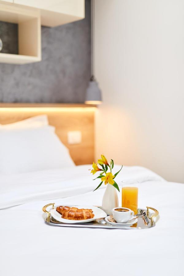 42° North Apartments Тиват Екстериор снимка
