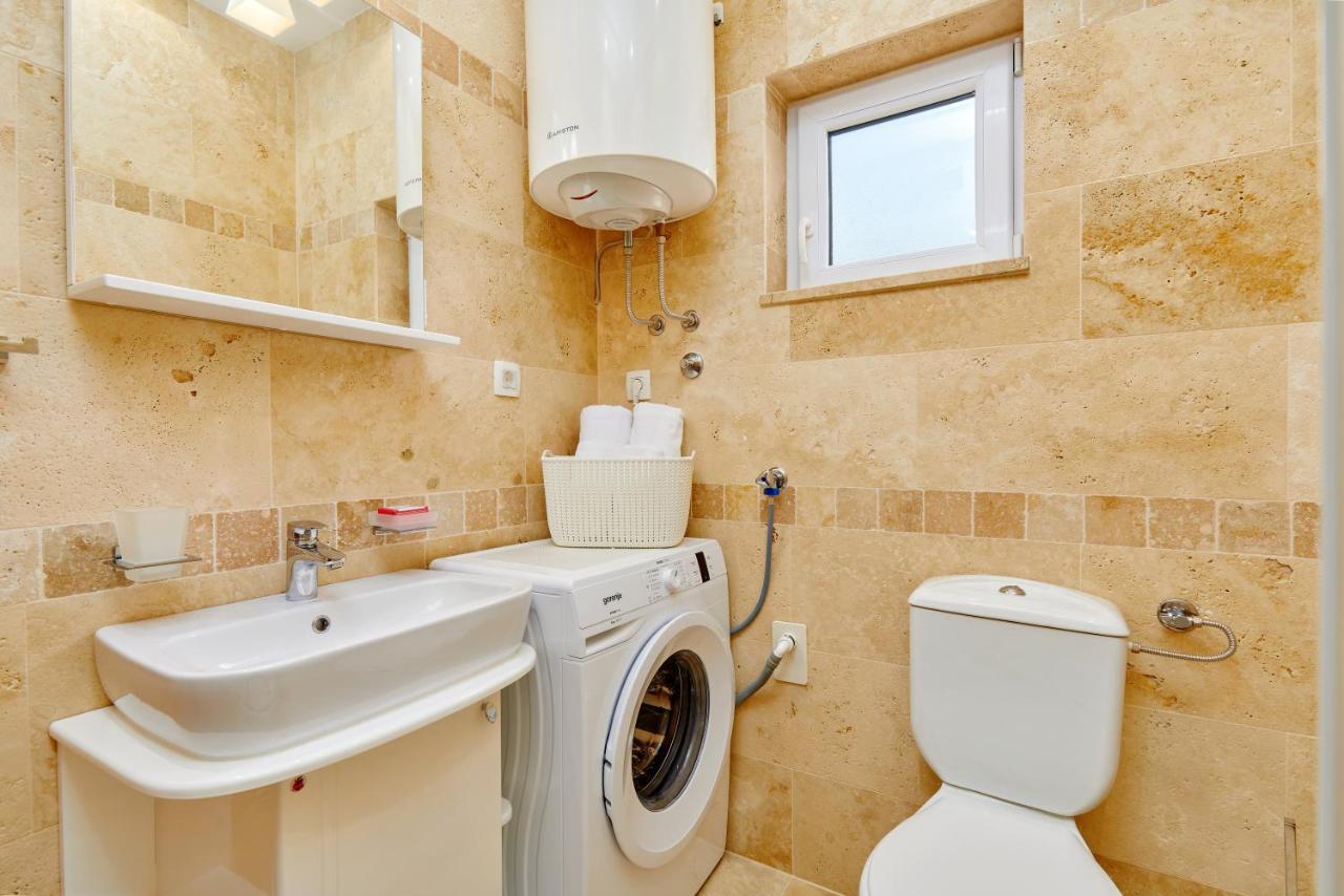 42° North Apartments Тиват Екстериор снимка